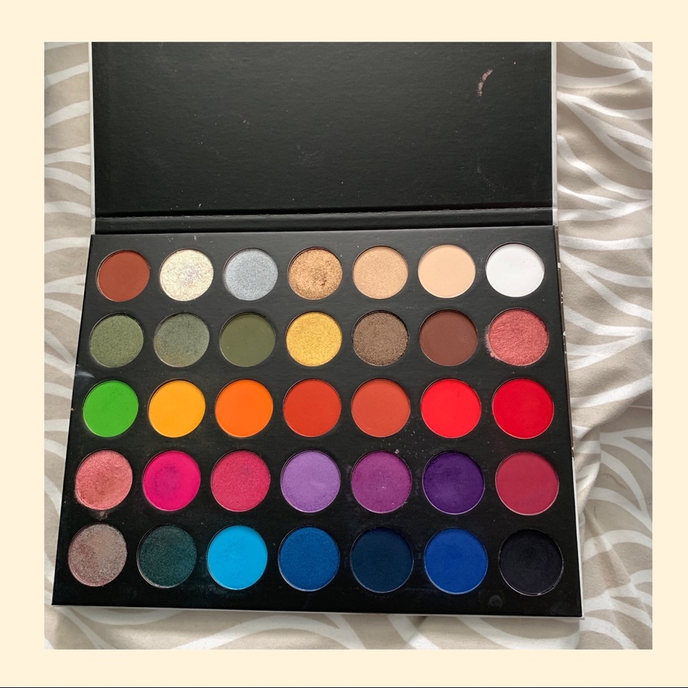 The Makeup Shack Rainforest Eyeshadow Palette - Picture 1 of 3